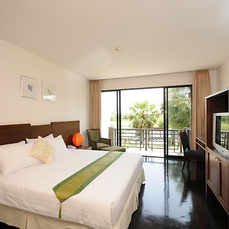 Suwan Golf & Country Club Guest House Nakhon Chai Si ภายนอก รูปภาพ